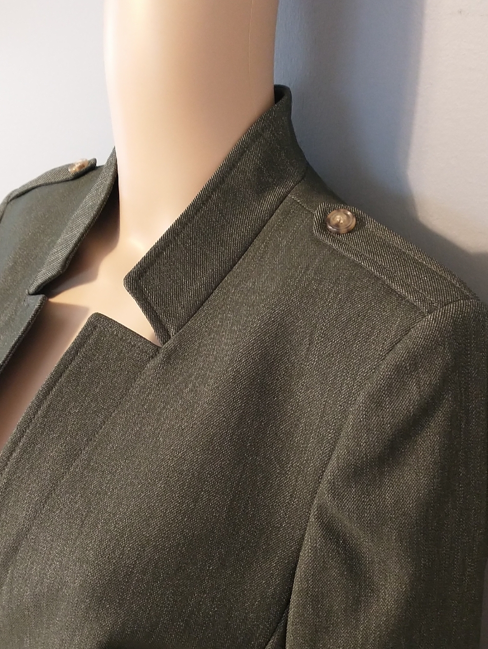 NWT Tahari Two Piece Pantsuit - Picture 3 of 13